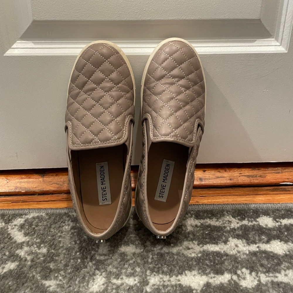 Steve Madden Ecentrcq Tan Taupe Brown Size 7.5 Excellent Condition
